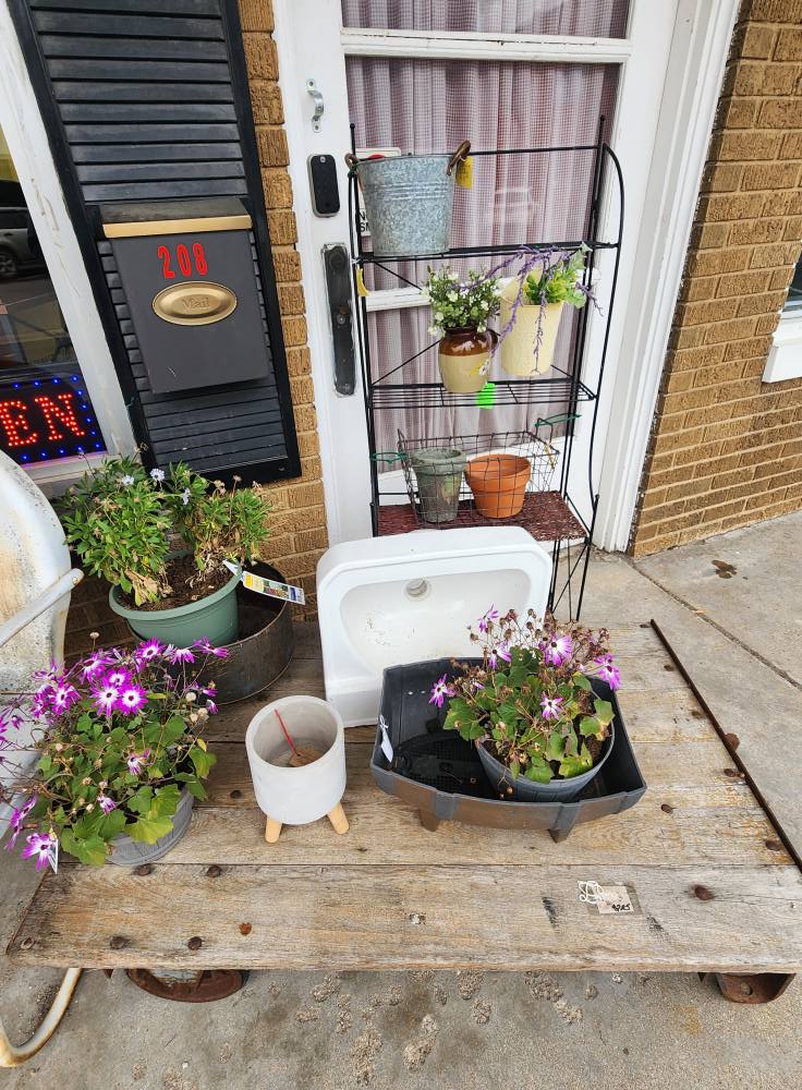 Rusty Rooster Marketplace