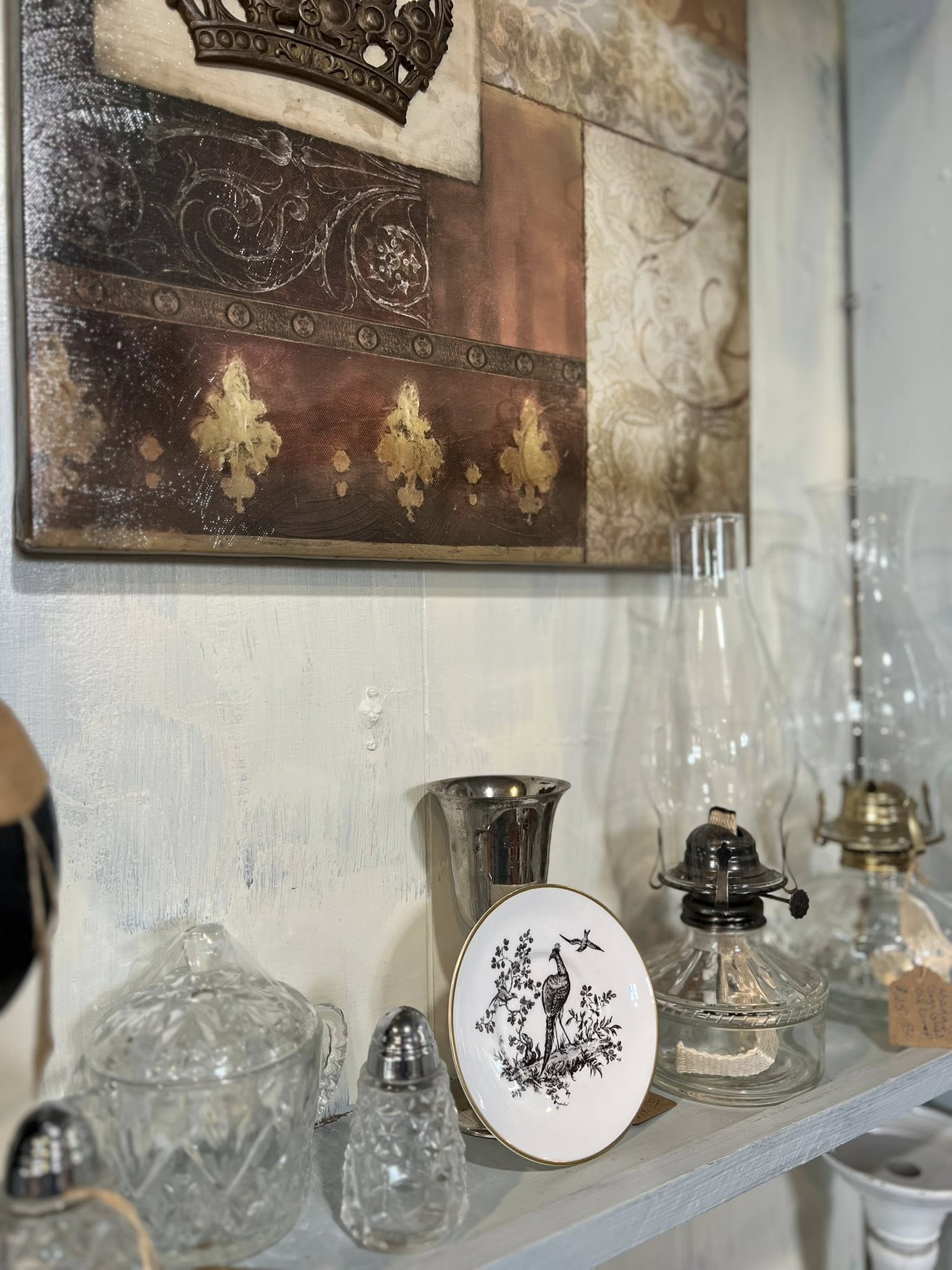 Dark Horse Antiques and Design