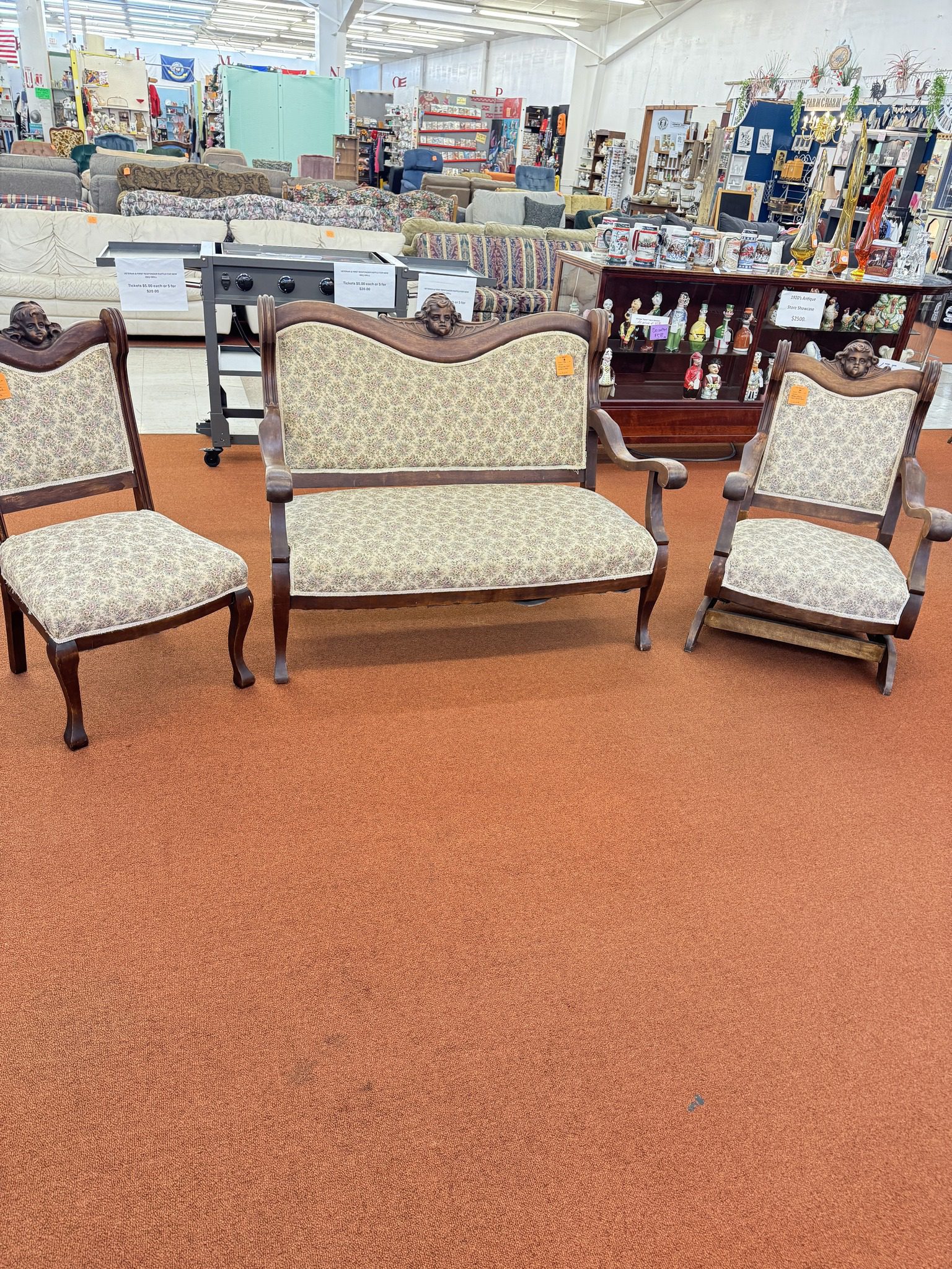 Mikes Unique Collectable and Antique Flea Market