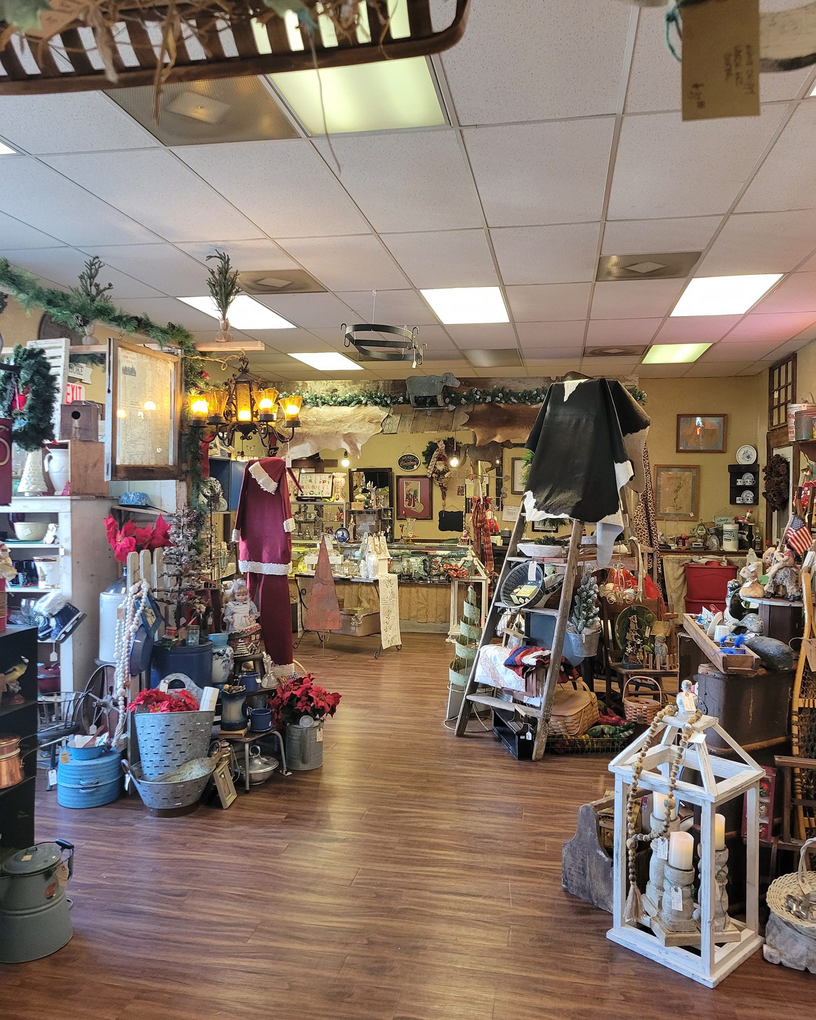 Mister Eclectic Vintage & Decor