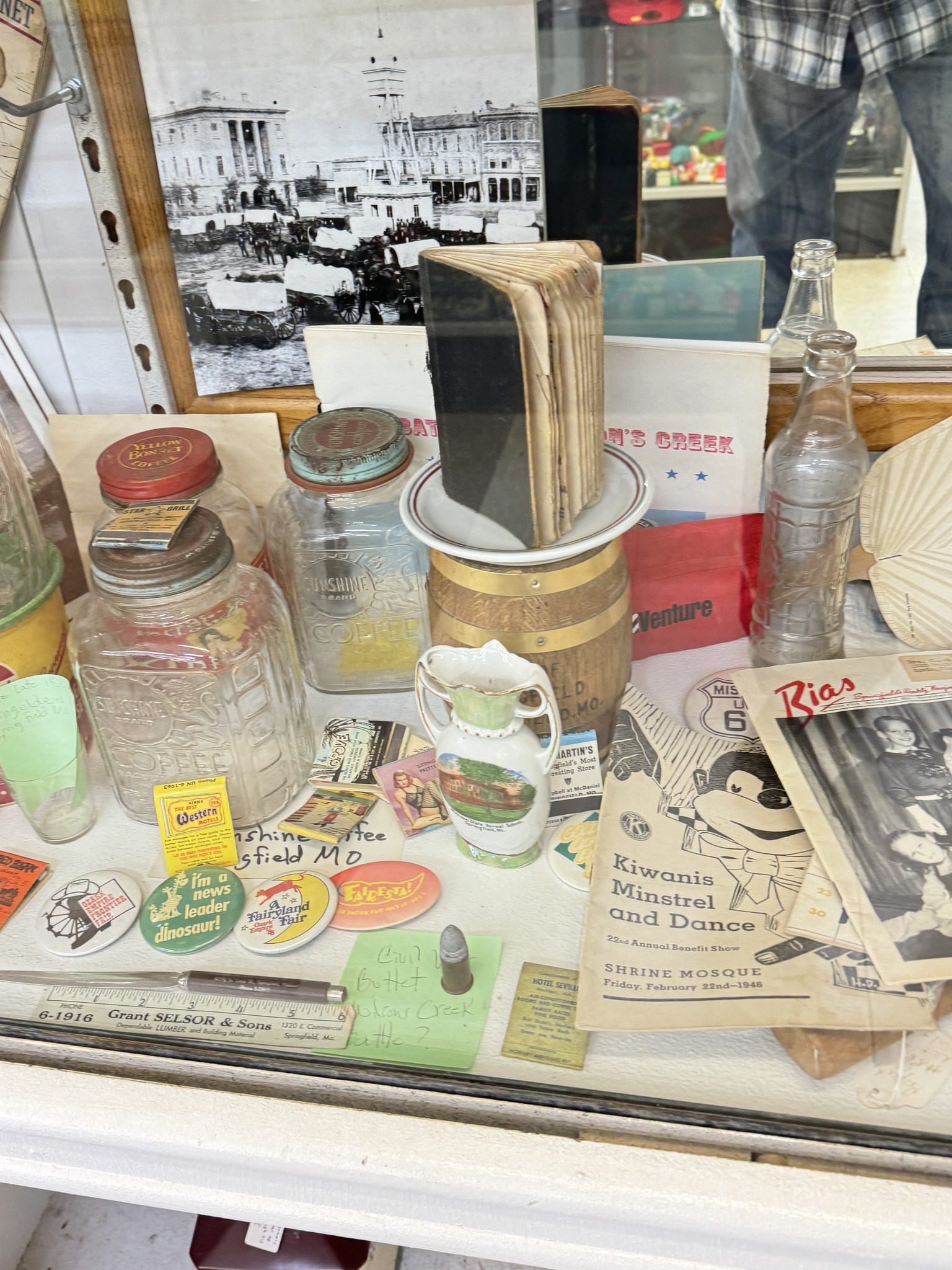 Mikes Unique Collectable and Antique Flea Market