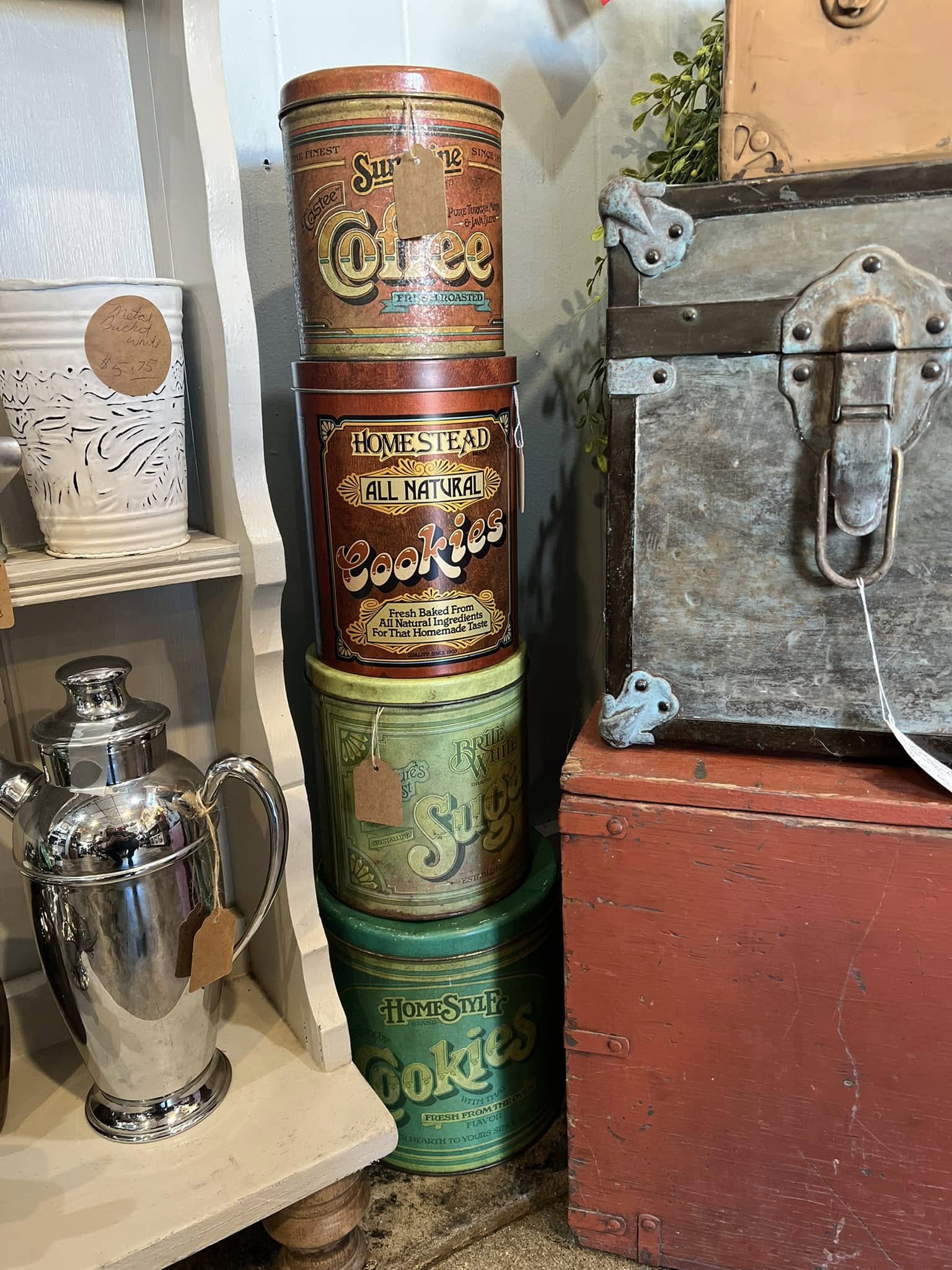 Dark Horse Antiques and Design