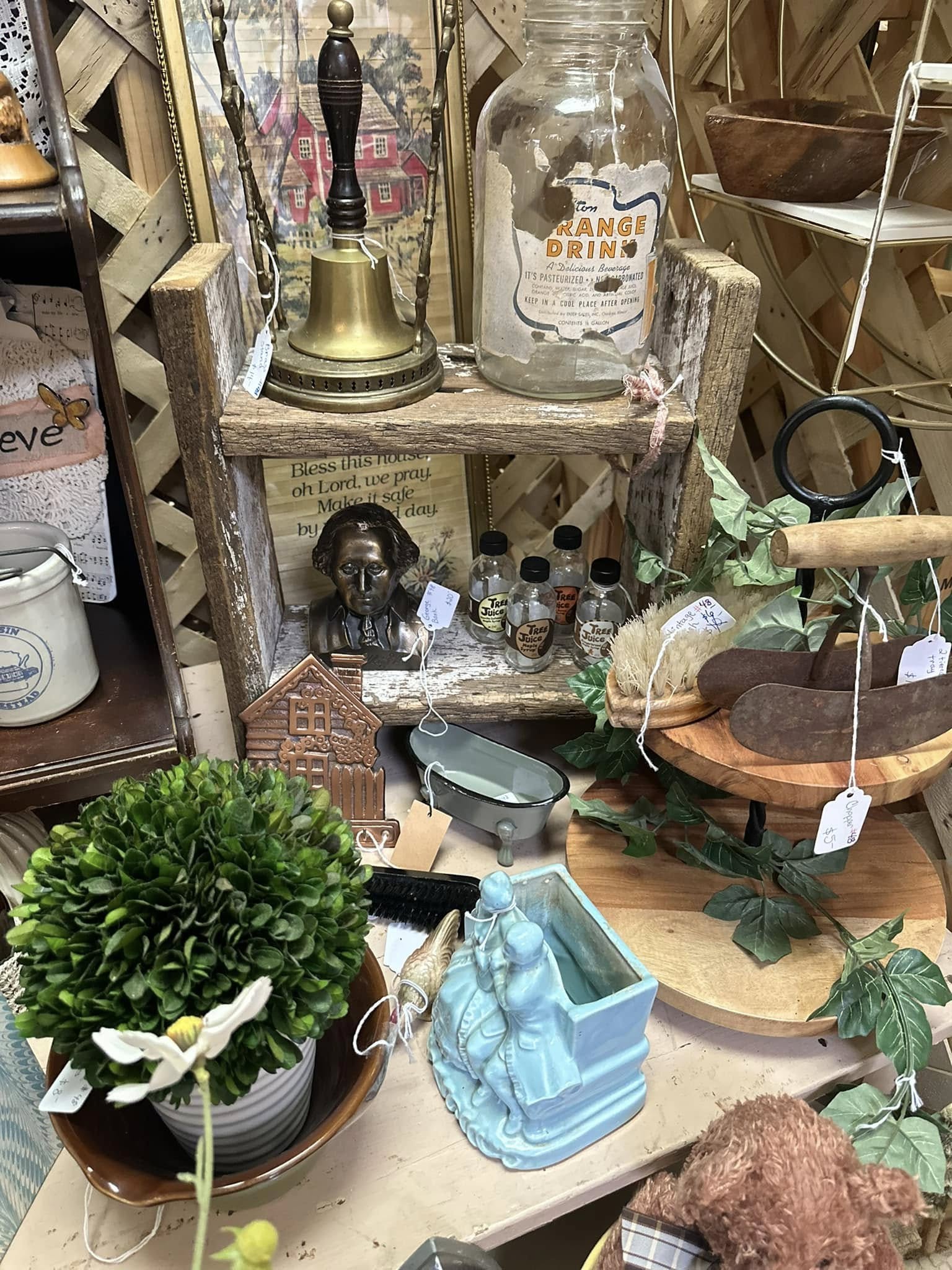 The Picket Fence Market & Antiques