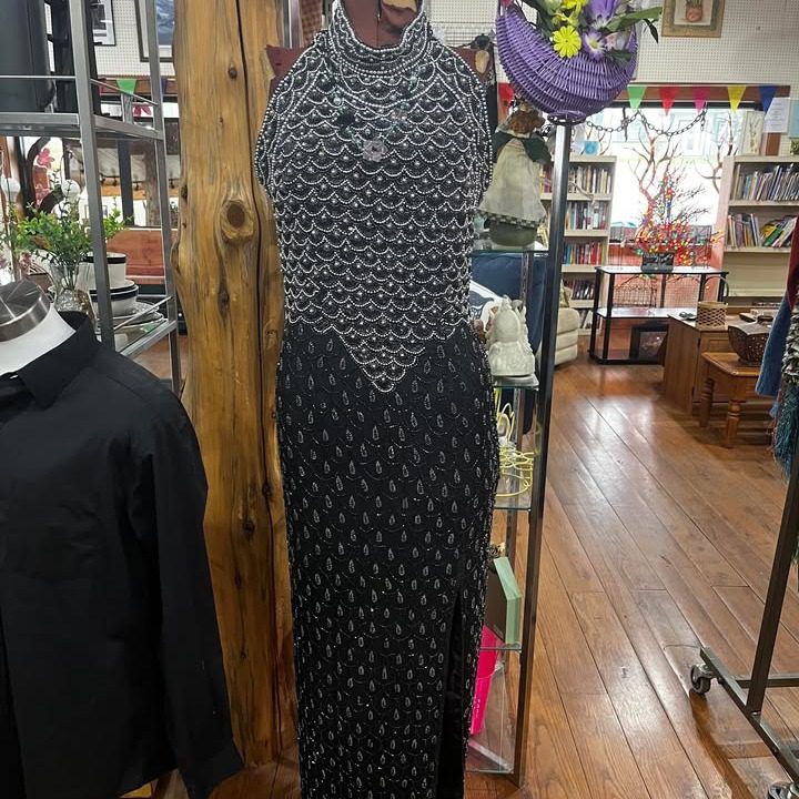 Dogwood Animal Shelter Thrift