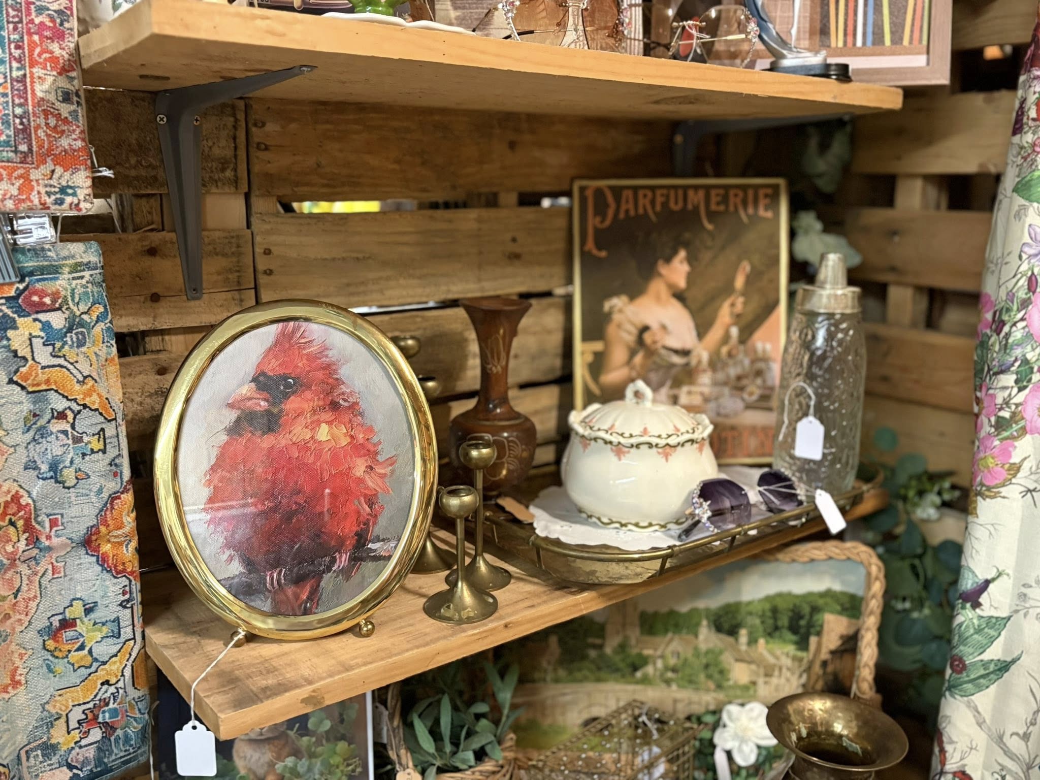 Unique Antiques & Gift Shop