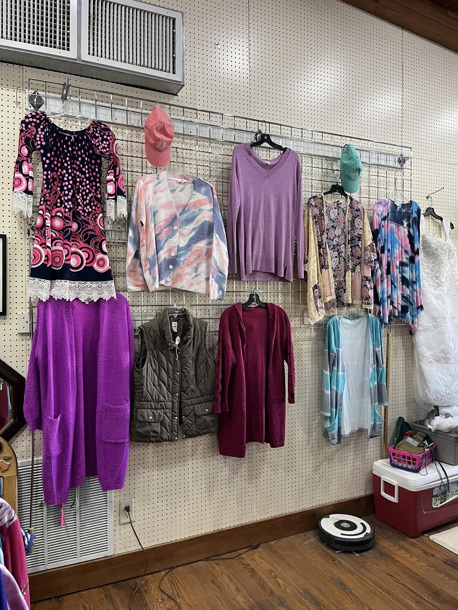 Dogwood Animal Shelter Thrift