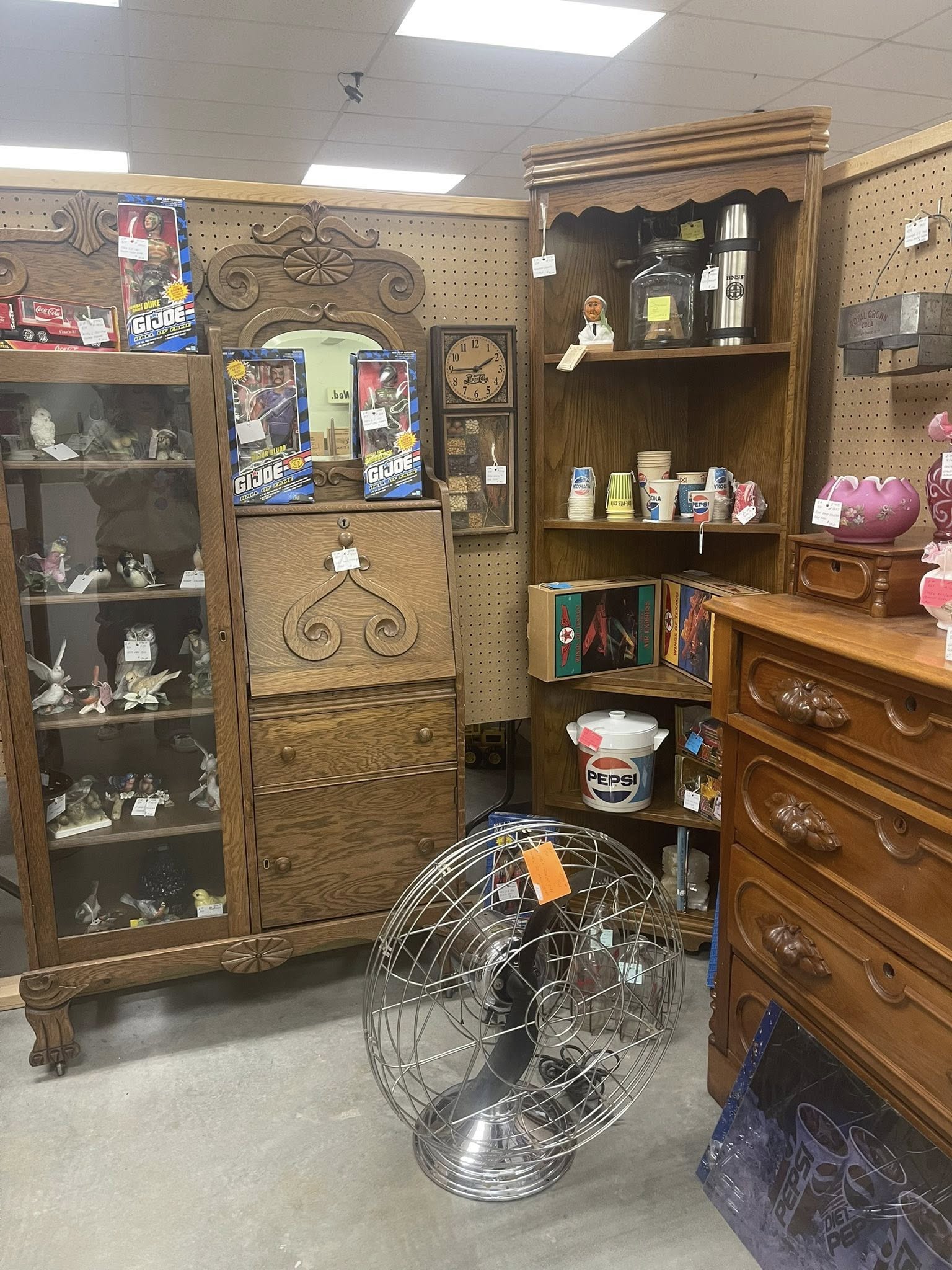 Middle Bridge Antiques