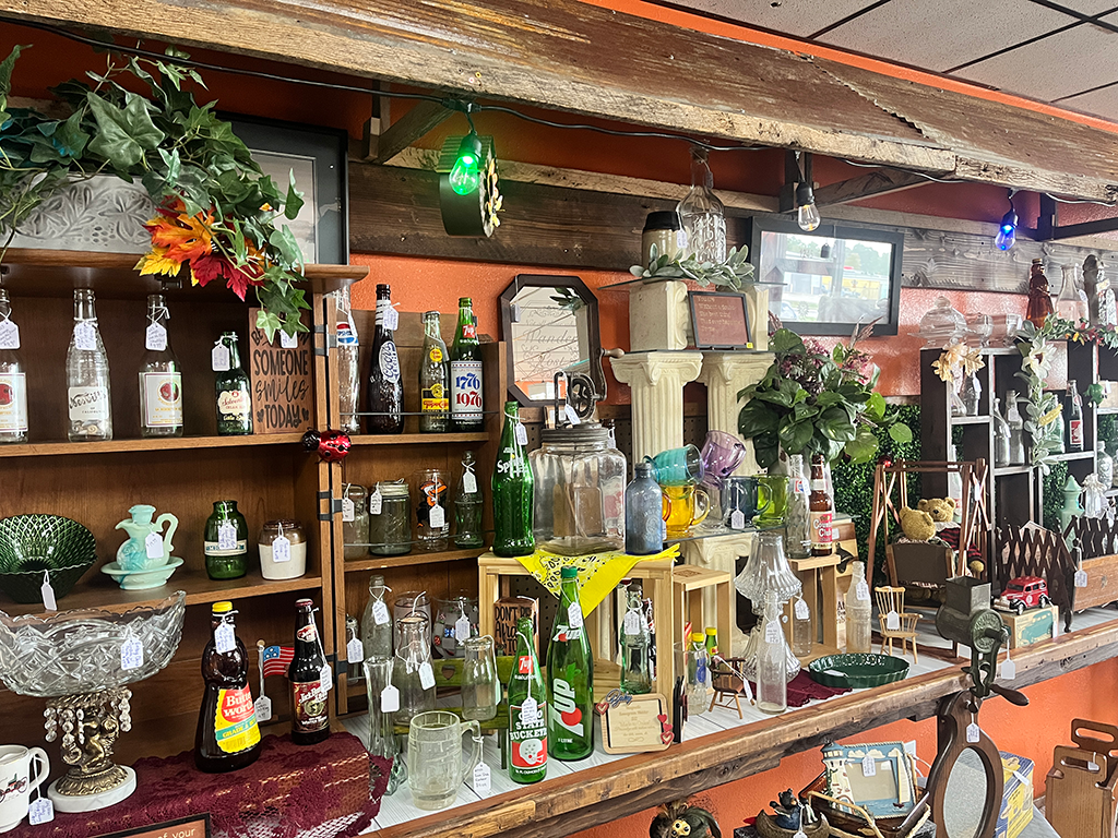 Miss Pearl’s Flea-tique