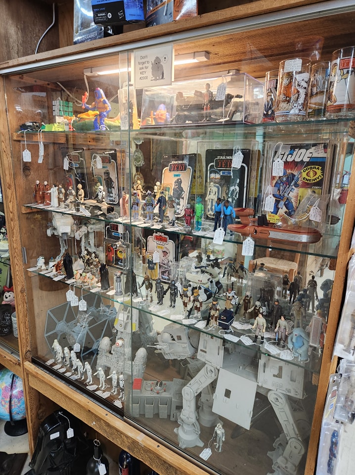 Ozark Antique Mall & Collectibles