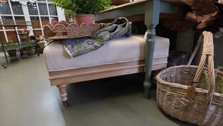 SweetPea’s Vintage & More