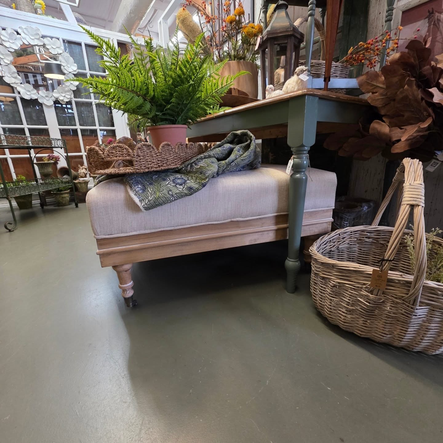 SweetPea’s Vintage & More